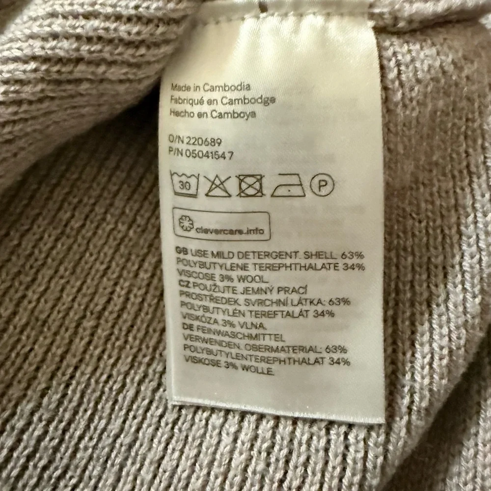 ☃️H&M Basic Ribbed Knit Top - Gray - Picture 4 of 4